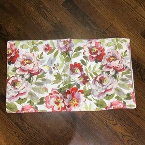 NWOT Floral & Hummingbird King Sham Set Z419